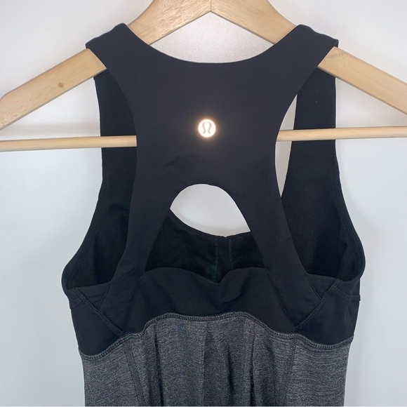 Lululemon sz 6 Grey Black Tank Top Drawstring Waist Built in Bra Keyhole Back - Picture 3 of 7